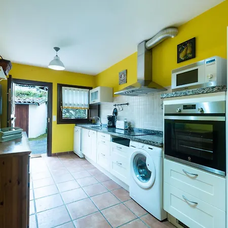 Casa El Balandro De Poo Holiday home